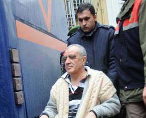 Urfi’yi avukatı yaktı