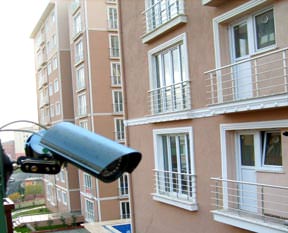 Güvenlik kamerasıyla özel hayatı ihlal