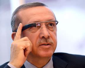 Başbakan Erdoğan ’Google Glass’ı inceledi