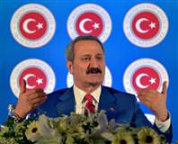 Bakandan yerli otomobil ısrarı