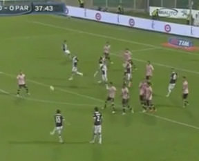 Mükemmel frikik organizasyonu