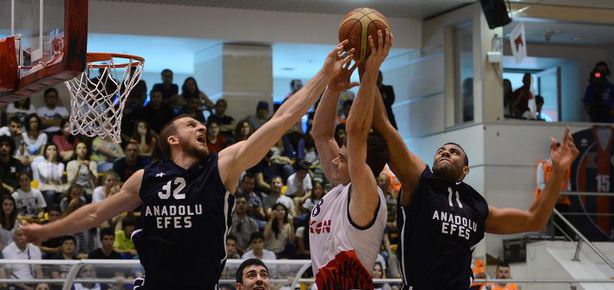 Son yarı finalist Anadolu Efes