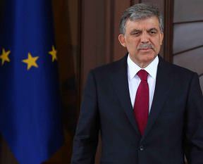Abdullah Gül: Irkçılık, demokrasinin düşmanıdır