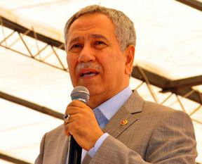 Bülent Arınç: "Yaptığımız işle iftihar ediyoruz"