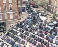 Camiler doldu kiliseler boş