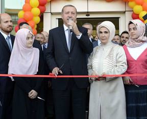 Erdoğan öğrenci yurdu açtı