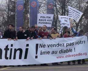UEFA'yı protesto ettiler