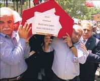 Gösteriler amacını aştı