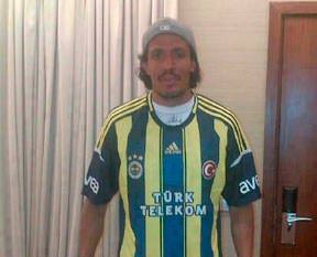 Alves imzayı attı çubukluyu giydi!