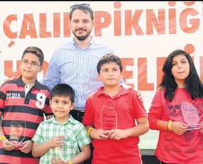 Çalık ailesi piknikte