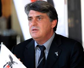 Daha da hırslandım