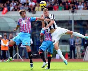 Nicklas Bendtner gemileri yaktı