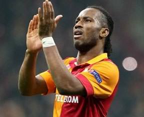 Didier Drobga otelde soyuldu!