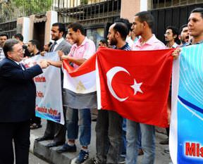 Mısır'da Başbakan'a destek gösterisi