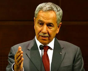 Arınç'tan 'duran adam' yorumu