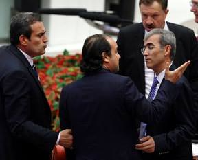 Meclis tuvaletinde Türkeş kavgası
