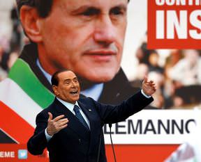 Berlusconi, seks skandalında suçlu bulundu