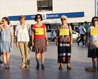 Tacize karşı duran kadın