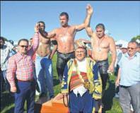 Silivri’de yağlı güreş şöleni!