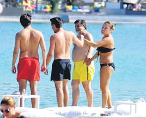 Bütün aile tatilde