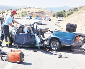 Hatalı solladı ailesini yok etti