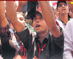 Tahrir karıştı