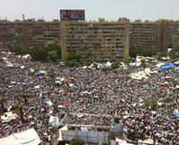 ’Mursi dönene kadar meydanlardayız’