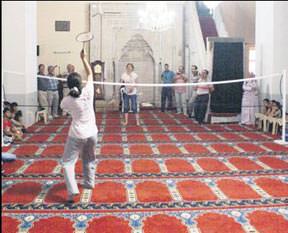 Camide tenise Diyanet'ten açıklama