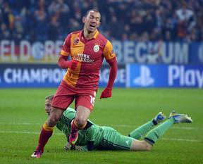 Umut Bulut Galatasaray'da kaldı