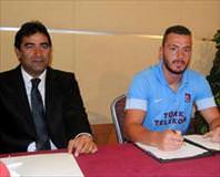 Aykut 5 yıllık imza attı