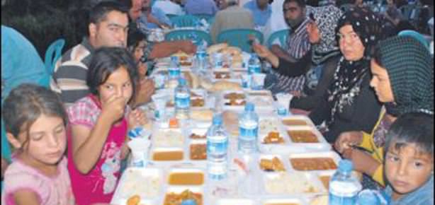 Çalık Holding'ten bin kişiye iftar
