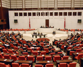 Darbe maddesi tarihe karıştı