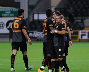 Aslan İngiltere'de 90'da vurdu