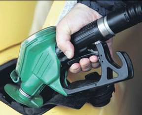 Maliye Bakanı'ndan benzin açıklaması