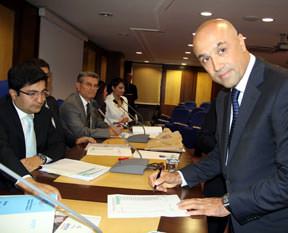 1.3 milyar dolarlık imza