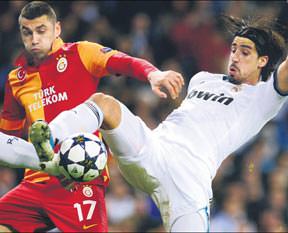 Burak Yılmaz İbrahimovic'i solladı!