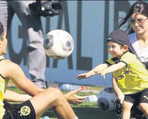 Nuri Şahin'in oğlu babasına özendi