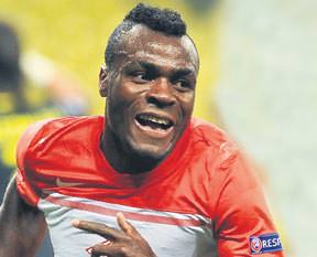 Kim tutar Emenike'yi