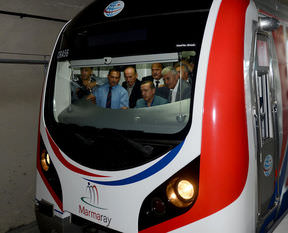 Başbakan Marmaray'ın test sürüşünü gerçekleştirdi