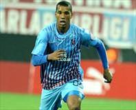 Ve Emerson resti çekti!