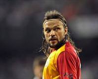 Ujfalusi 13 yıl sonra yuvada