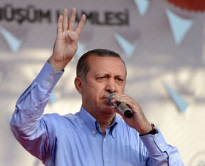 Başbakan da o işareti yaptı