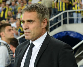Ersun Yanal'dan sürpriz karar