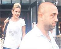 Emine’den sürpriz var