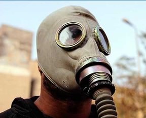 Suriye korkusu halka gaz maskesi dağıttırdı