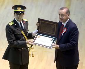 GATA'da 61 diploma verildi