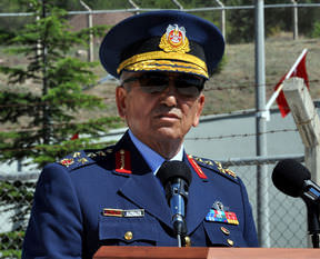 Orgeneral Mehmet Erten emekliye ayrıldı