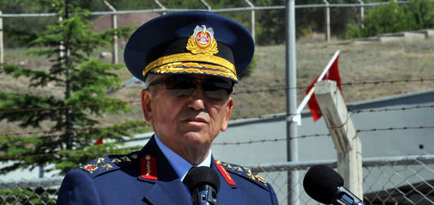 Orgeneral Mehmet Erten emekliye ayrıldı
