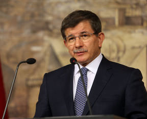 Davutoğlu'nu sinirlendiren soru