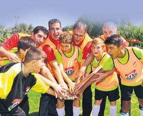 Kulüpleri bıraktı gençlere yöneldi